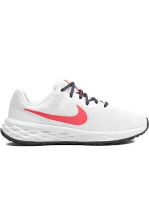 Nike Běžecké boty Revolution 6 Nn (Gs) DD1096 101