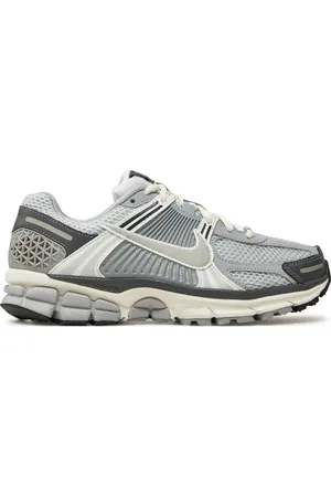 Nike Sneakersy Zoom Vomero 5 FD9919 001