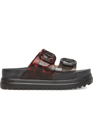 Melissa Nazouváky Cozy Platform Ad M 36158