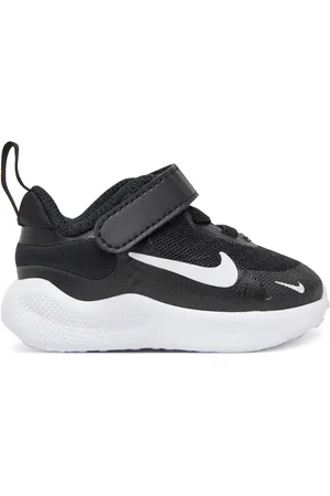 Nike Sneakersy Revolution 7