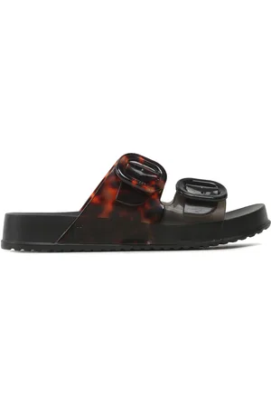 Melissa Nazouváky Cozy Slide Ad 33913