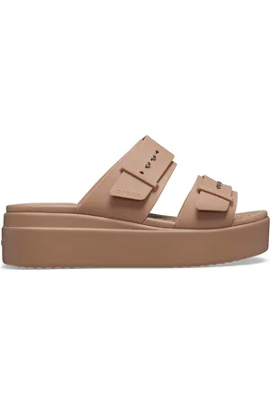 Crocs Nazouváky Brooklyn Low Wedge Sandal W 207431