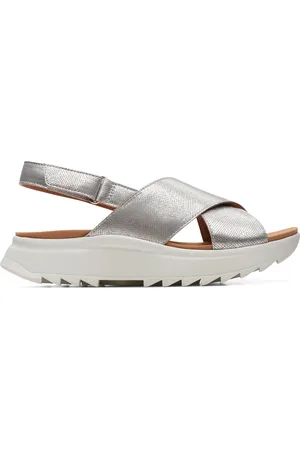 Clarks Sandály DashLite Wish 26171951 Stříbrná