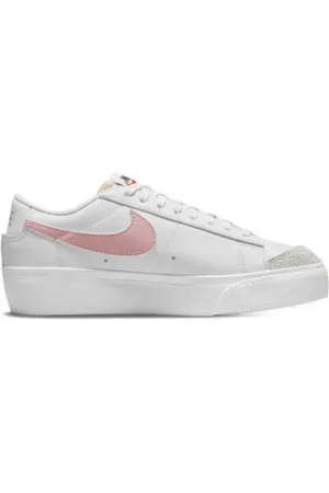 Nike Dámská vycházková obuv Blazer Low Platform white summit white black glaze