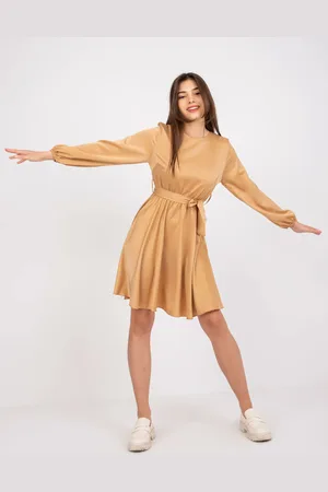 Italy Moda Velbloudí vzdušné koktejlové šaty Clarison