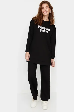 Trendyol Black Slogan Printed Knitted Tracksuit Set with Soft Pile Inside