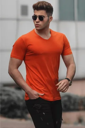 MADMEXT Basic V-Neck Orange T-Shirt 5281