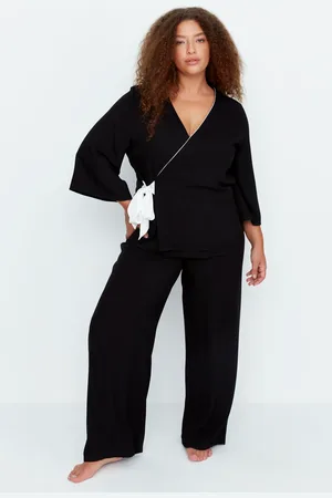 Trendyol Curve Black Double Breasted Collar Tied Woven Pajamas Set