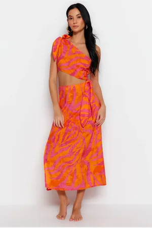 Trendyol Abstract Patterned Maxi Woven Cut Out/Window One Shoulder Beach Dress