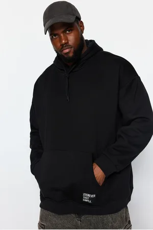 Trendyol Mikina z fleecové bavlny s kapucí, ve velikosti plus size, pohodlná, s nášivkou.