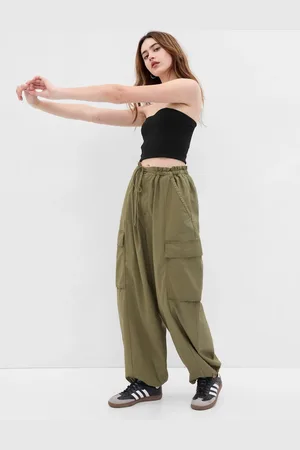 GAP Top bez ramínek - Holky