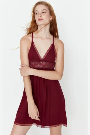 Trendyol Dámská noční košile Lace Knitted