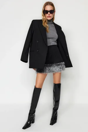 Trendyol Limited Edition Black Plush Detailed Super Mini Woven Skirt