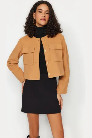 Trendyol Camel Gold Button Detailní razítkovaný kabát na bundu