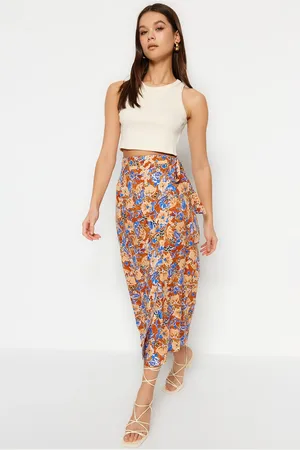 Trendyol Multicolored Floral Patterned Viscose Fabric Midi Woven Skirt