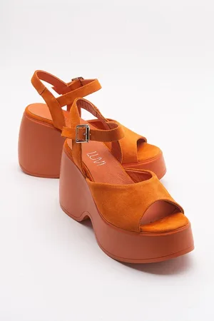 LuviShoes Abbon dámské oranžové semišové sandály na klínku z pravé kůže