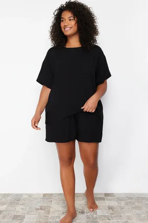 Trendyol Curve Black Crew Neck Woven Pajamas Set