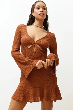 Trendyol Brown Fitted Mini Knitted Ruffle Beach Dress