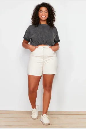 Trendyol Curve Ecru Mom Shorts & Bermuda