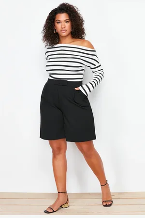 Trendyol Curve Black Pleated Detailed Shorts & Bermuda