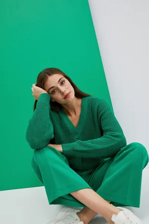 MOODO Krátký kardigan se zapínáním na knoflíky