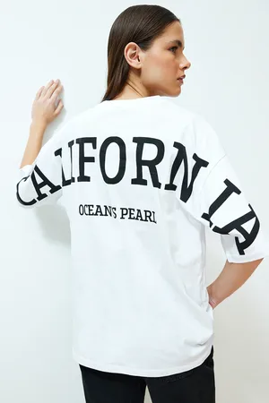 Trendyol White 100% Cotton Back Motto Printed Oversize/Wide Fit Knitted T-Shirt