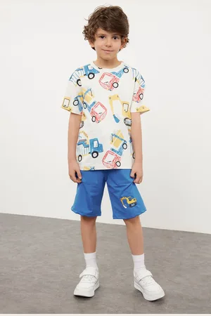 Trendyol Ecru Boy Patterned T-shirt-Shorts Set Knitted Bottom-Top Set