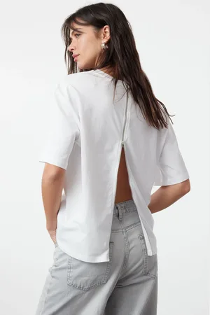 Trendyol White 100% Cotton Zipper Detailed Relaxed/Comfortable Pattern Knitted T-Shirt