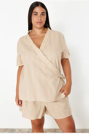 Trendyol Curve Beige Double Breasted Stripe Detailed Woven Pajama Set