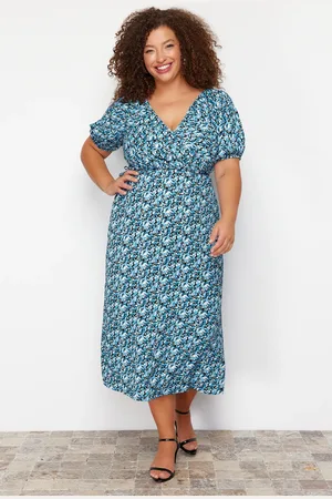Trendyol Curve Multicolored Floral Double Breasted Midi Knit Plus Size Dress