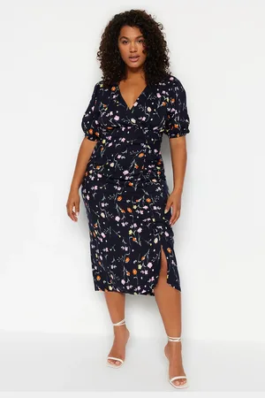 Trendyol Curve Navy Blue Floral Knitted Dress With Double Breasted Collar