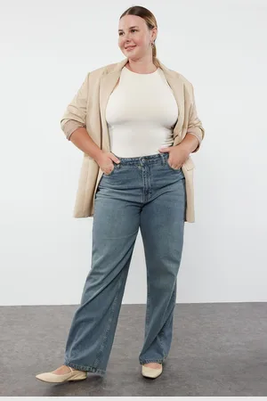 Trendyol Curve Blue Pale Effect Vintage Wide Cut Jeans