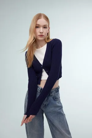 DeFacto Coool Regular Fit Crop Buttoned V Neck Knitted Cardigan
