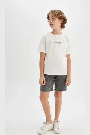DeFacto Boy