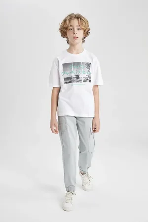 DeFacto Boy