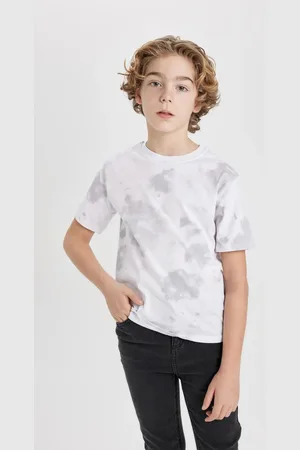 DeFacto Boy