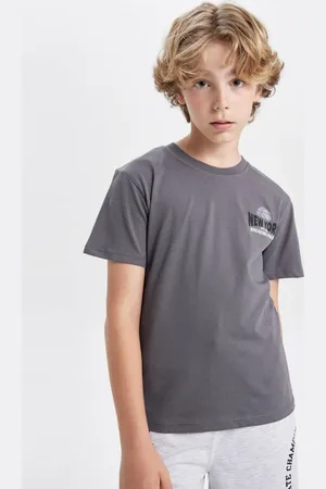 DeFacto Boy