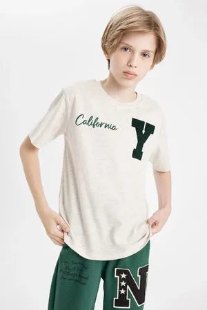 DeFacto Boy