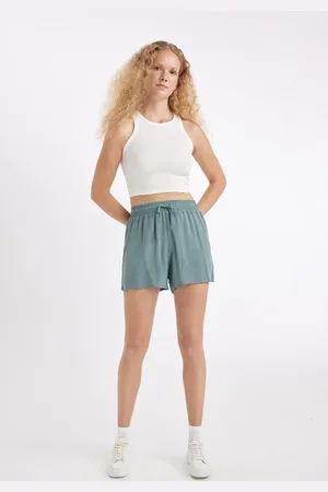 DeFacto Regular Fit Normal Waist Straight Leg Crinkle Viscose Shorts