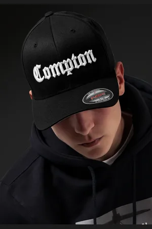 Mister Tee Čepice Compton Flexfit blk/wht