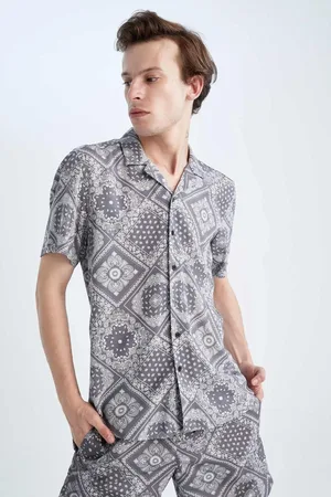 DeFacto Regular Fit Printed Viscose Short Sleeve Hawaiian Shirt