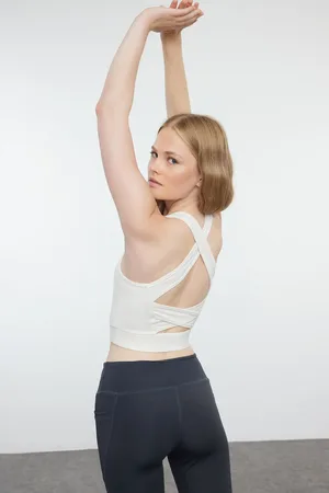 Trendyol Ecru Brushed Soft Reflective Printed Supportive/Shaping Yoga Knitted Sports Bra