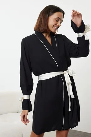 Trendyol Black Belted Tie/Ribbon/Bow and Piping Detail Viscose Weaving Dressing gown
