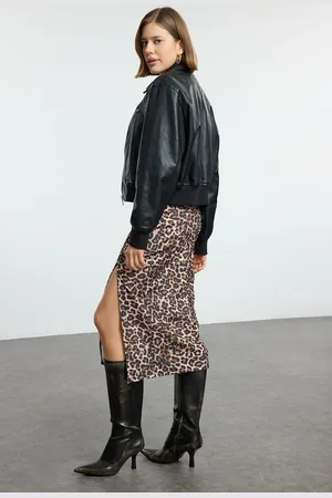 Trendyol Brown Leopard Printed Smart Crepe Slit Detailed Maxi High Waist Flexible Knitted Skirt