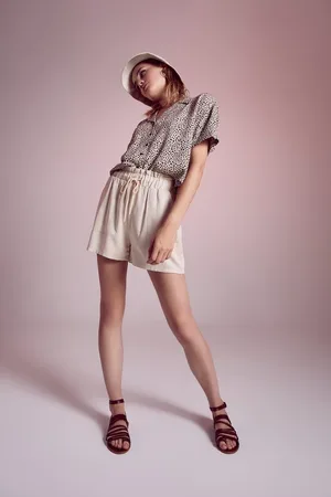 DeFacto Regular Fit Lace-up Waist Viscose Shorts
