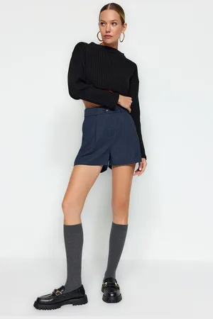 Trendyol Navy Blue Regular Fit Woven Shorts