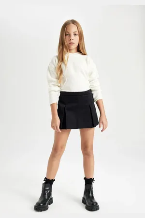 DeFacto Girl Basic Plain Gabardine Pleated Black Shorts Skirt