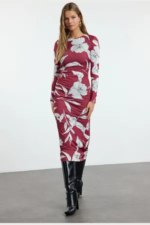 Trendyol Printed Fitted Elastic Gathered Detail Midi Knit Dress