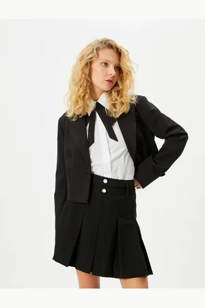 Koton Pleated Mini Skirt With Button Detail