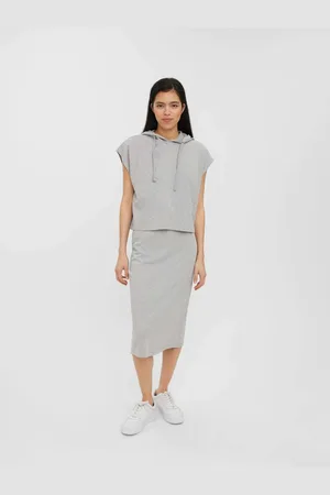 VERO MODA Světle žíhaná mikina s krátkým rukávem a kapucí Rene - Dámské